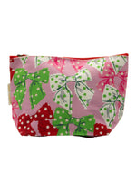 HOLIDAY ESSENTIALS POUCH