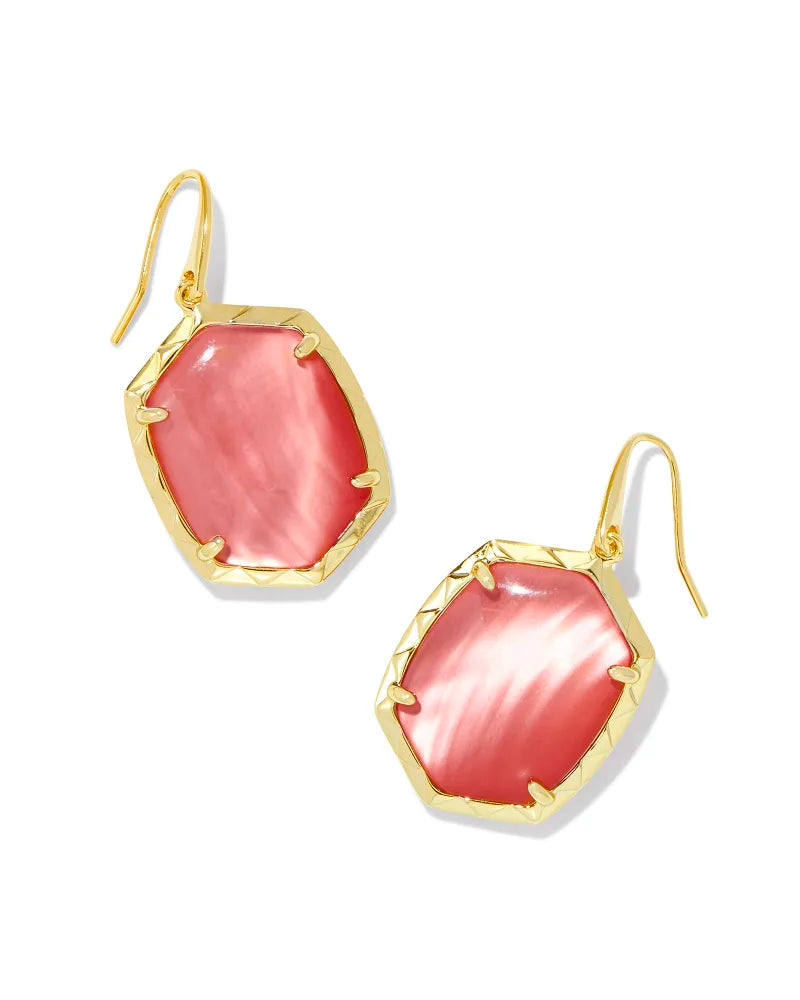 DAPHNE GOLD EARRINGS IN CORAL