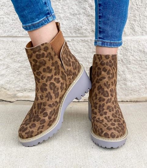 BASIC BOOTS