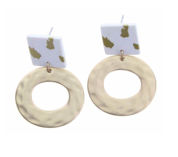 WHITE WITH GOLD FLECK SQUARE WITH OPEN GOLD CIRCLE EARRING